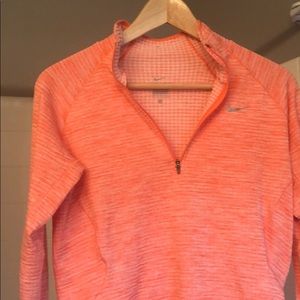 Women’s Nike cold weather running top Small